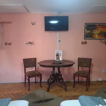 بيت ضيافة Casa Tudor توردا